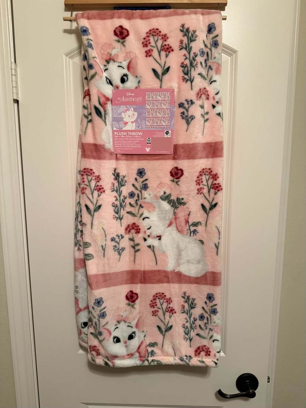 Disney The Aristocats Marie Plush Throw 50x70 Pink